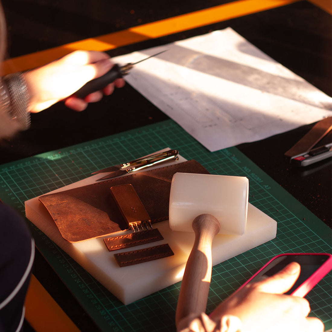 2 AYLIK (7 DERS) Kapsamlı El Yapımı Deri Kursu / 7 Derslik Deri Eğitimi