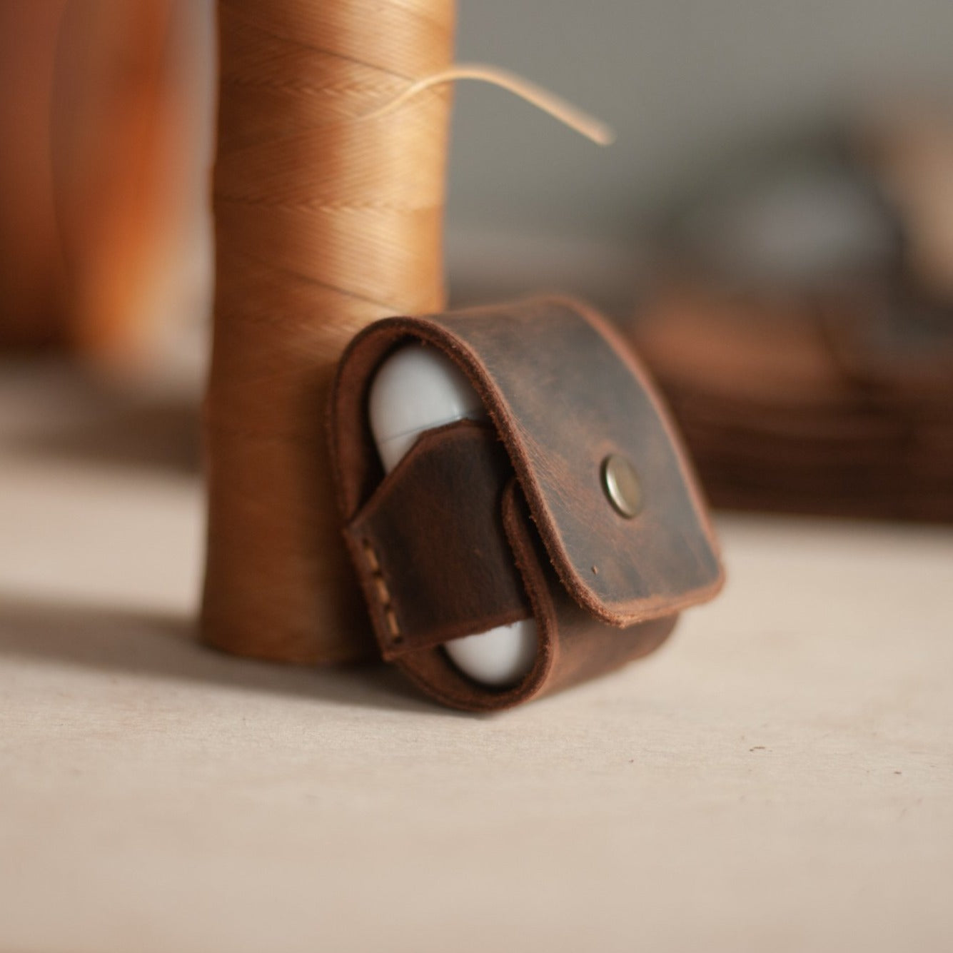 Apple AirPods Deri Kılıf